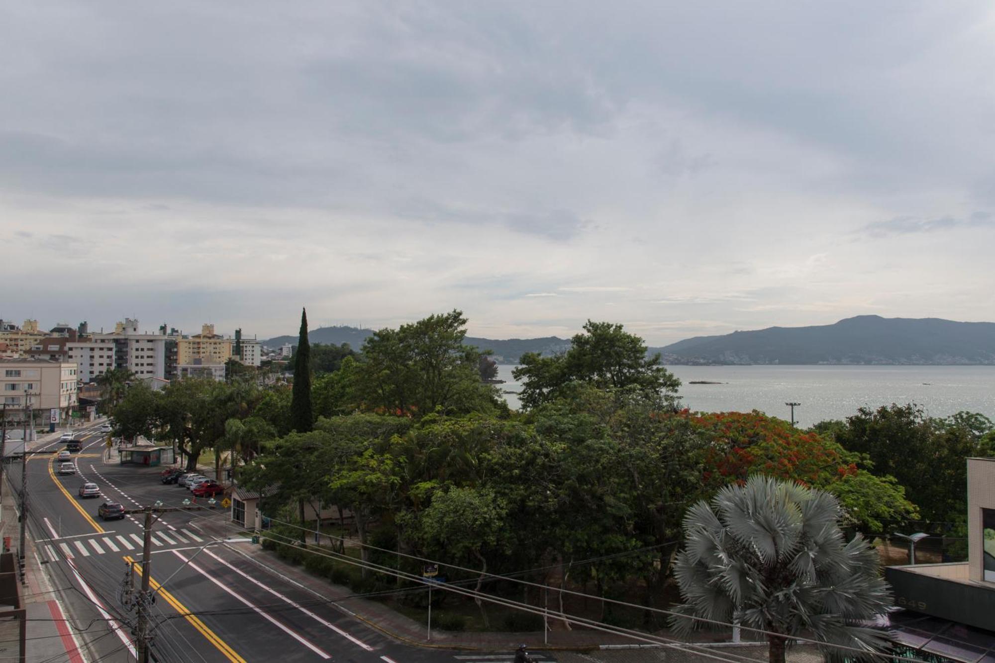 Vista Mar Na Via Gastronomica Coqueiros Coq2 Apartment Florianopolis Luaran gambar